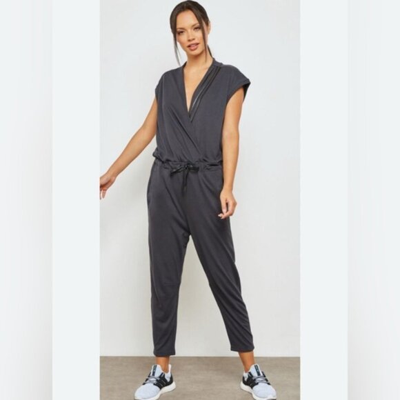 ADIDAS CLIMALITE Charcoal Gray WANDERLUST Wrap Front Jumpsuit Women’s LARGE - Picture 1 of 15